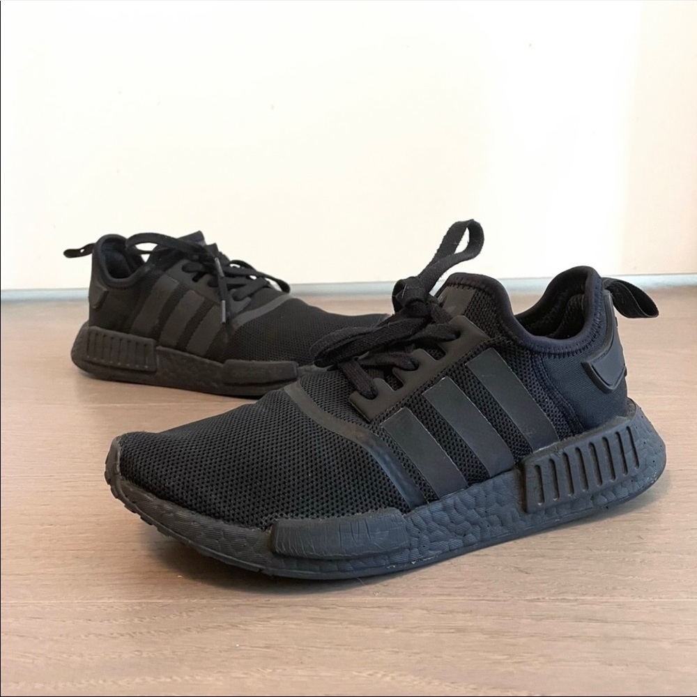 Adidas NMD R1 Triple Black US8.5